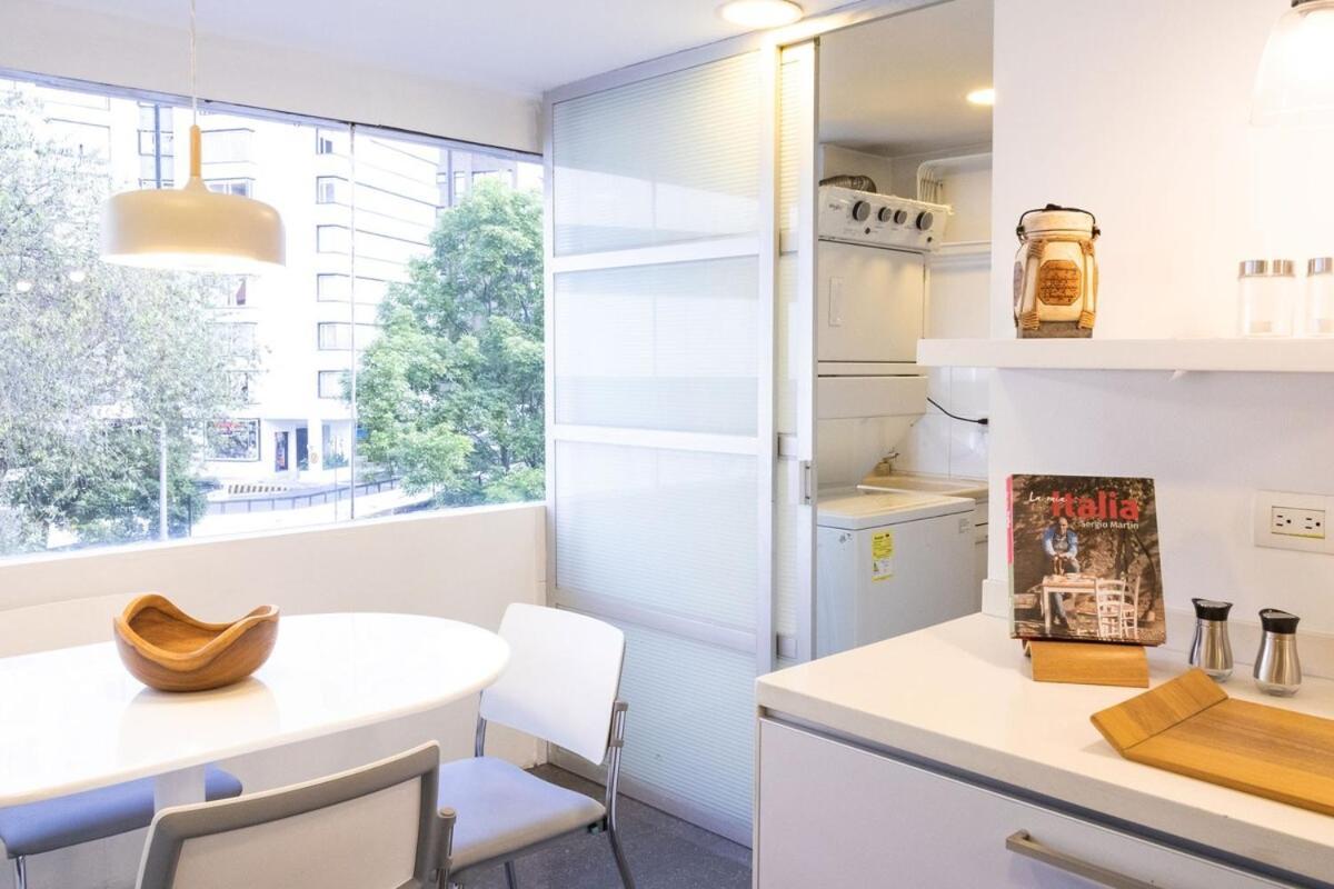Luxury Living In Nogal 3 Bedrooms & Terrace Apartment Bogotá
